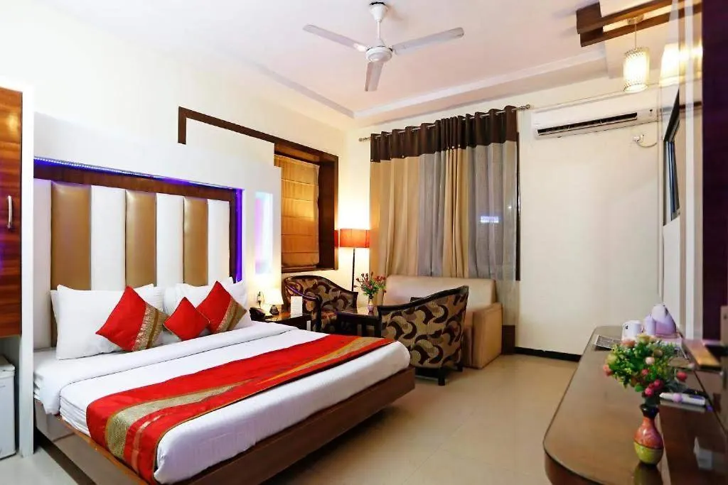 Hotel Hanuwant Place - 3 Minutes By Walk Aerocity Metro Station ニューデリー 3*,  インド