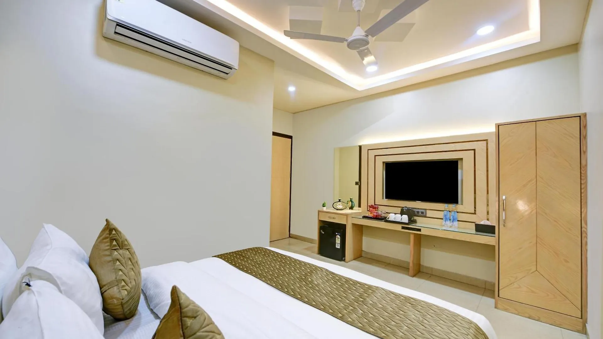 Hotel Hanuwant Place - 3 Minutes By Walk Aerocity Metro Station ニューデリー インド