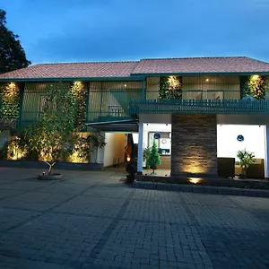 Bed & Breakfast Silver Storm Athirappilly