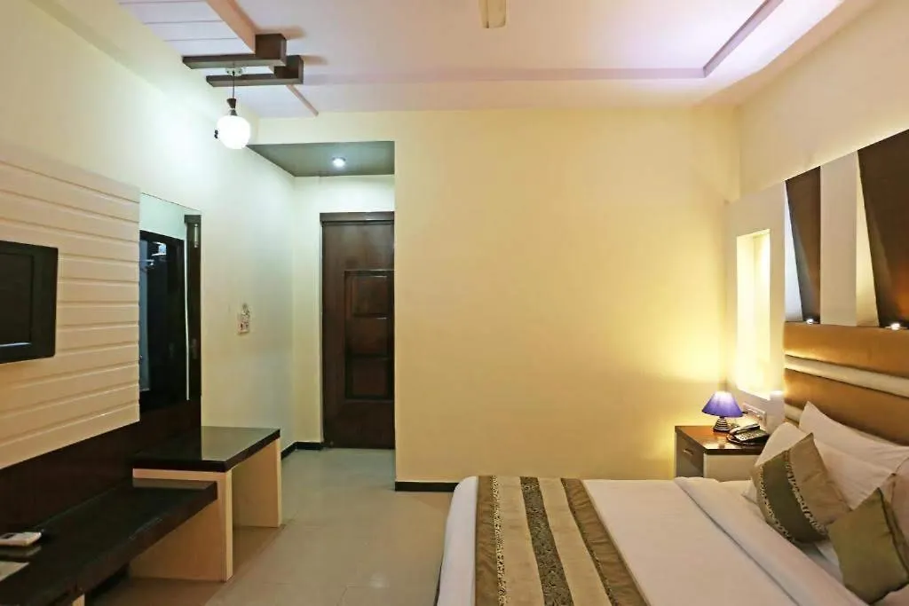 Hotel Hanuwant Place - 3 Minutes By Walk Aerocity Metro Station New Delhi